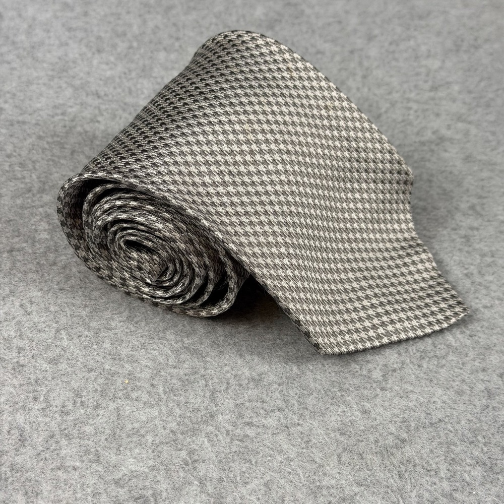 Vintage Gianfranco Ferre Italy Made 100% Silk Gray Houndstooth Tie 56x3.75"